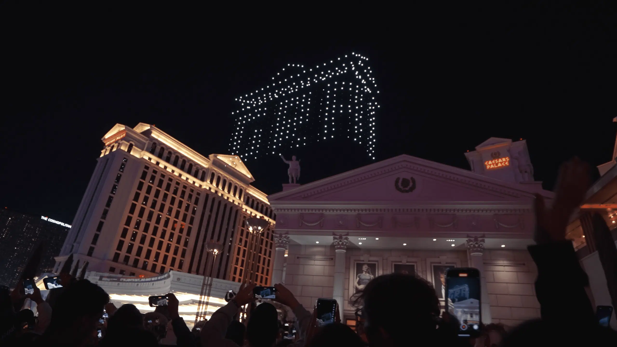Espectáculo de drones Fiesta de lanzamiento de Formula 1 en Las Vegas: foto 2