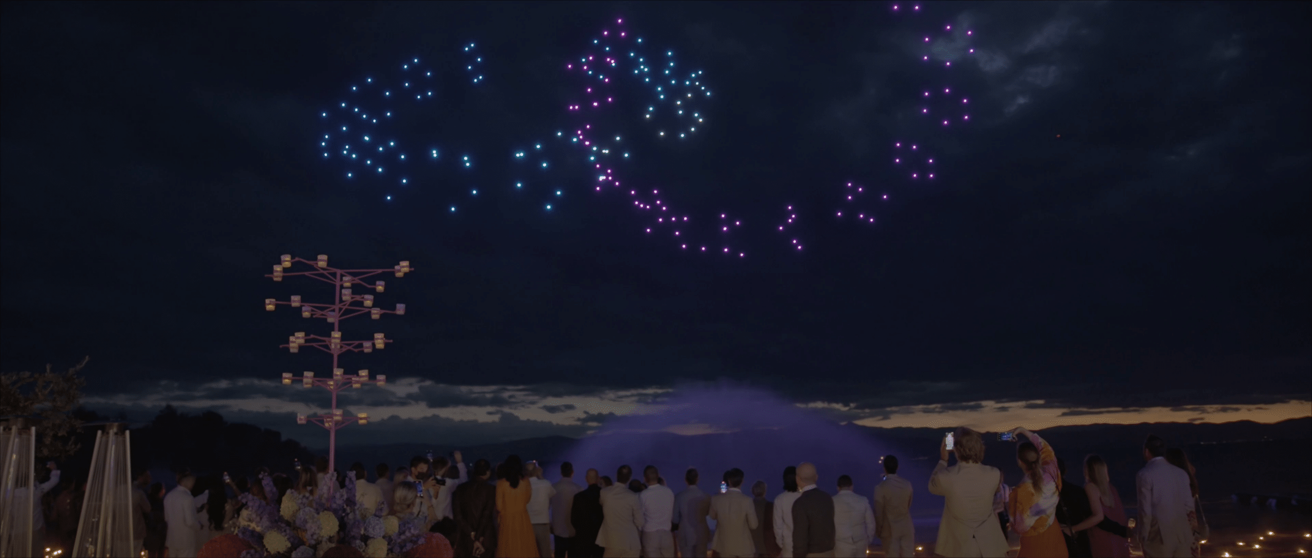 Un spectacle de drones pour votre mariage, la touche finale éblouissante de votre journée parfaite !
